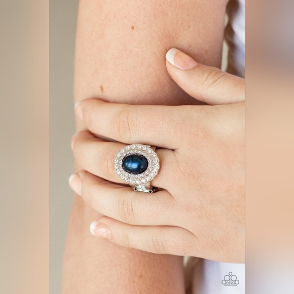 paparazzi Jewelry - Sprinkle On The Shimmer Ring